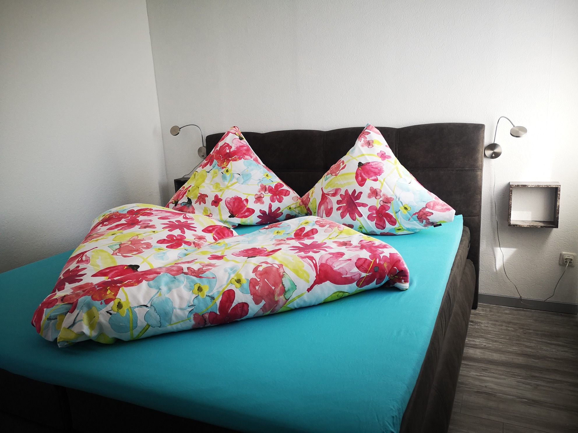 App.%20mit%20Laminat%20%281%29